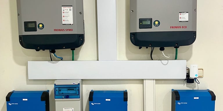 three different types of solar powered generators