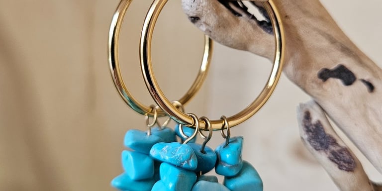 Boucles d'oreilles créoles avec pierres véritable