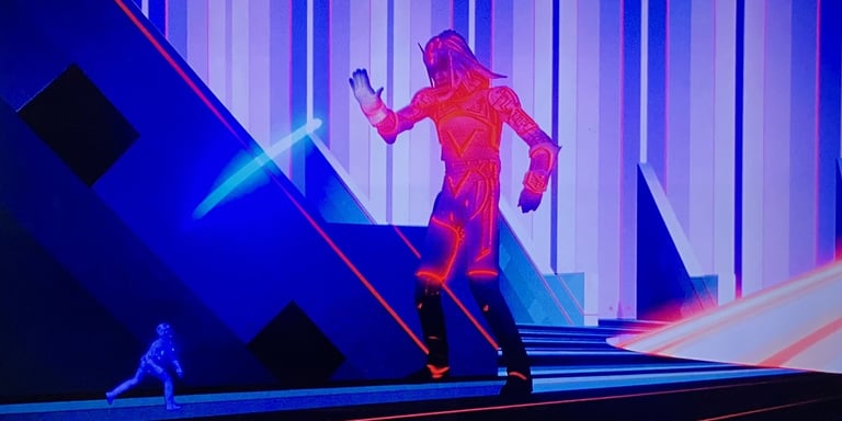 Tron - Flinging Frisbees at a Giant