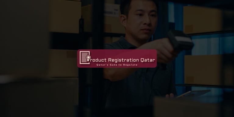 Customs officer scans a carton barcode in a warehouse, symbolizing Qatar Customs–MoPH cross-checks for HS/GTIN alignment.