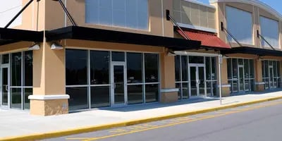 Elegant Restorations: Pristine Commercial Window Cleaning for a Clear View