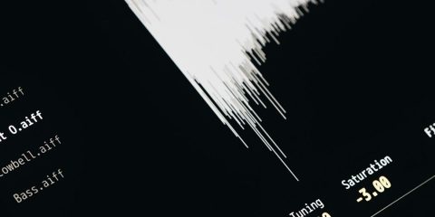 Computer screen with a visual audio pattern