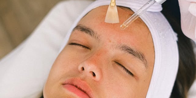 Dr Seema Sheen Aesthetics Snail Medi-facial