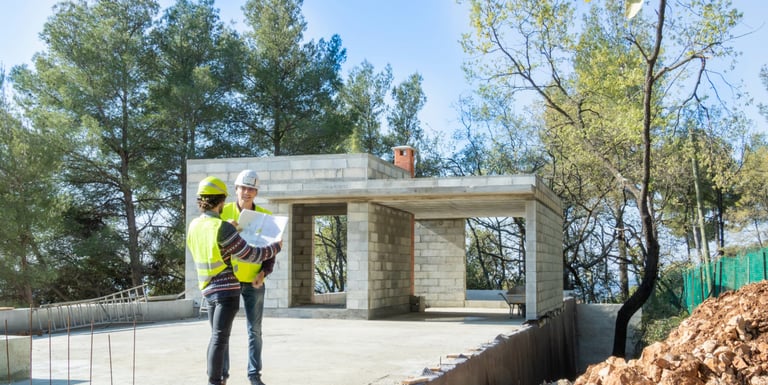 Coordination d’un chantier d’aménagement extérieur entre plusieurs artisans Réunion de chantier pou