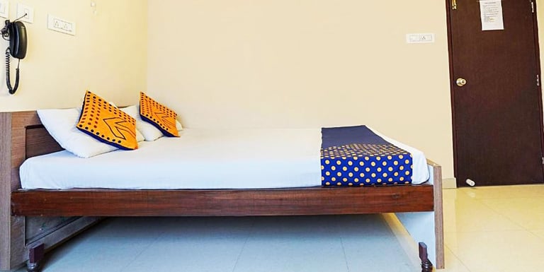 Hotel Sri - Lodge in Palani - Rooms in  Palani - Lodge in Palani