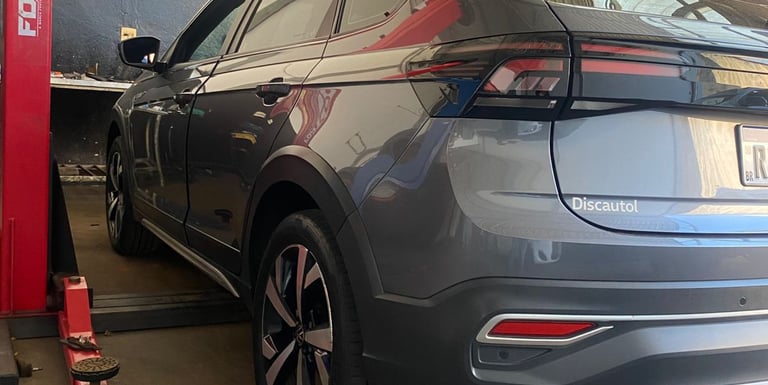 Imagem representando a instalação de sensor de ré no veículo Volkswagen
