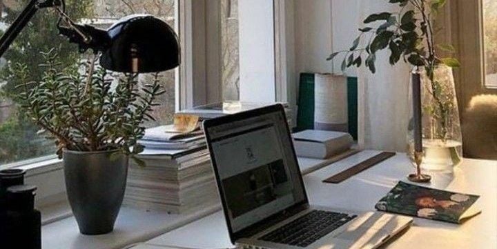 Study/Work Space Essentials at Planora