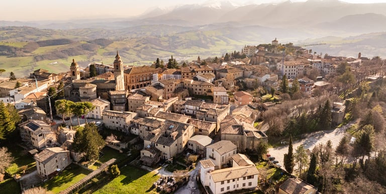 San Ginesio vista Sibillini colline Marche