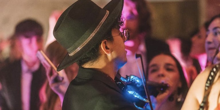 Música de violín en vivo de Mauro Ruiz para ceremonias, cócteles y bodas exclusivas en Valencia y Es