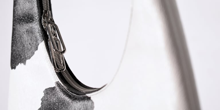 Handmade unique bags from Opora handmade. All bags are handmade in Belgium from sustainable fabrics