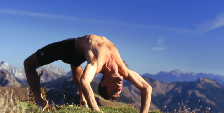 Berge Yoga Sonne Gipfel Mann Bogen