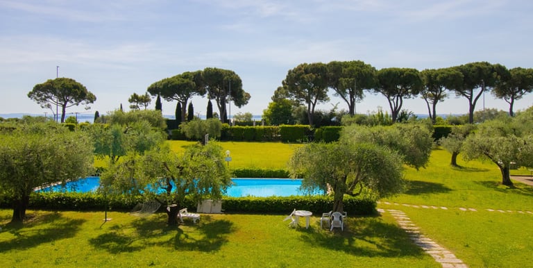 servizio fotografico immobiliare esterni con piscina