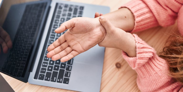 çorum fizyoterapist yalçın oruç theraband egzersiz nöroloji ortopedi fizik tedavi fıtık sırt ağrısı sinir sıkışması