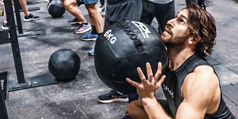 Alexandre Abbas athlète de haut niveau participe à la compétition Hyrox