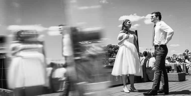 reportage de mariage en noir et blanc, à Paris sur le Seine