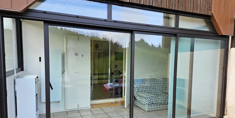 Photo de baie vitrée sur mesure + fenetre sur mesure + coulissant aluminium + verre + fenetre