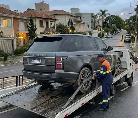 Serviço de guincho Emergencial 24 horas carro SUVs Grande em SP