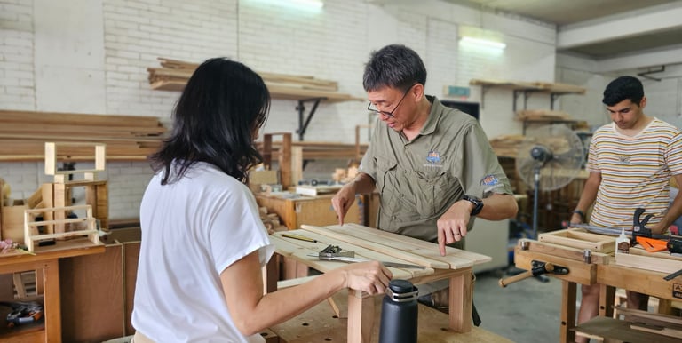 Basic adult woodwork, explaining method of screw fastening