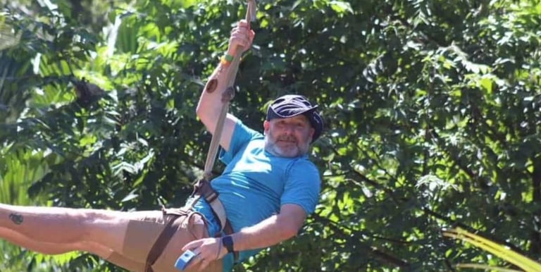 La adrenalina del canopy en Roatán