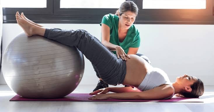 physiotherapy exercise for pregnant mother. 