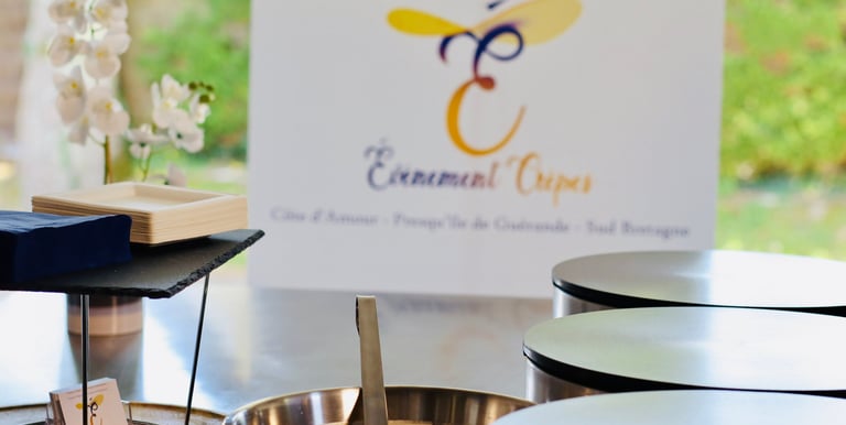 Présentation matériel de cuisson et de dressage pour les crêpes et les galettes