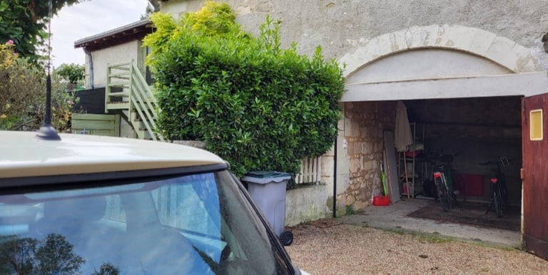 Parking privé, pour vélo, moto ou voiture