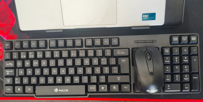 Teclado e rato sem fios NGS com teclado numérico