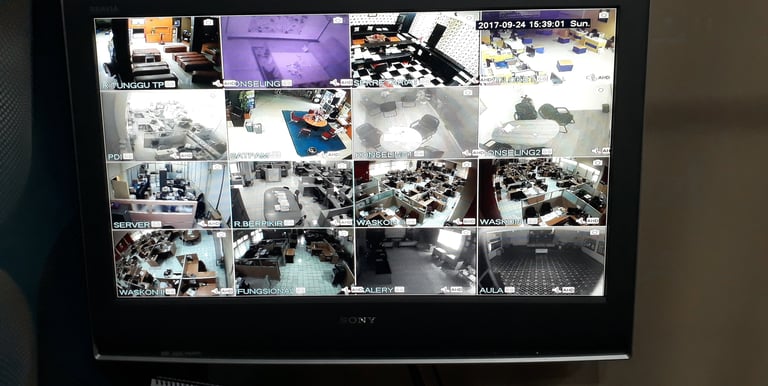 #ServisCCTVSemarang #JasaCCTVSemarang  #CCTVMati #CCTVTidakRekam #PasangCCTV  #TeknisiCCTV #CCTVPanggilansemaRANG