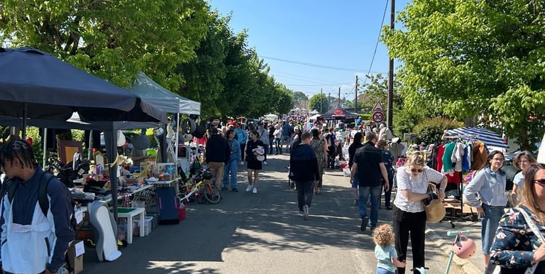 Vide grenier de Serre Les Sapins