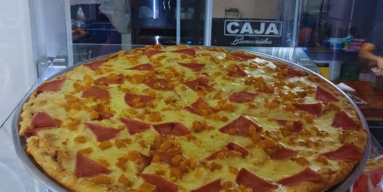 Pizza Hawaiana en Delipizzas Cajamarca