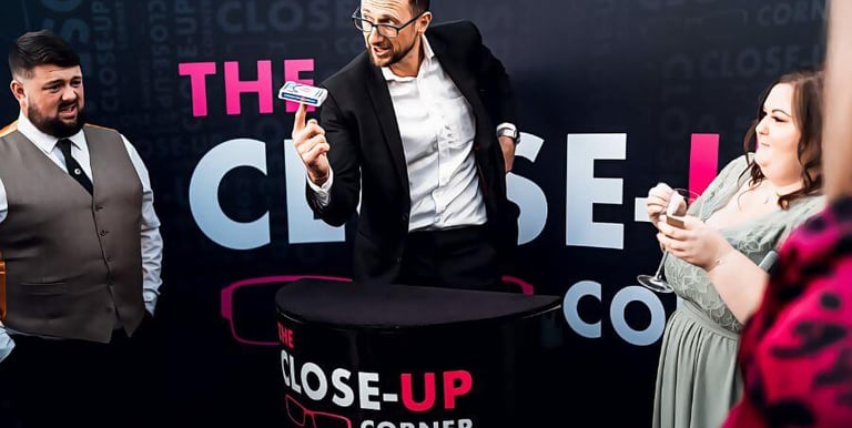 THE LONDON MAGIC BOOTH