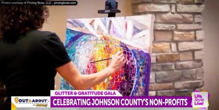 Live event painting at the Glitter and Gratitude gala at the Sycamore at Mallow Run Winery
