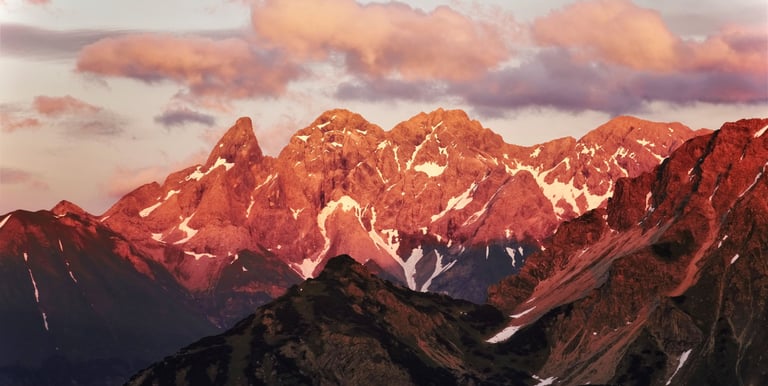 Allgäuer Dreigestirn Trettach Hochfrott Mädelegabel sunset abends Herbst Wolken stimmung Alpenglühen
