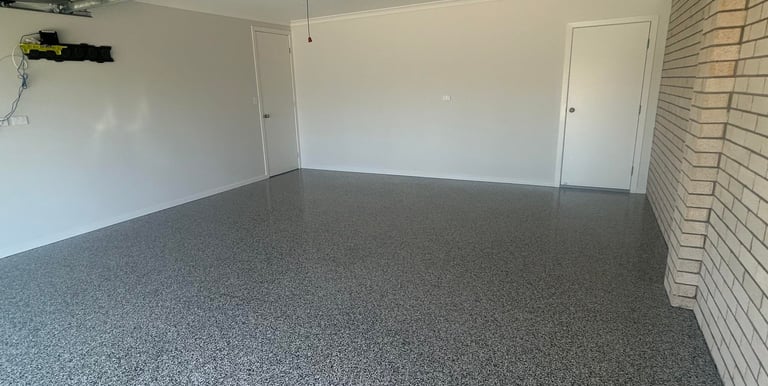 Flake epoxy flooring