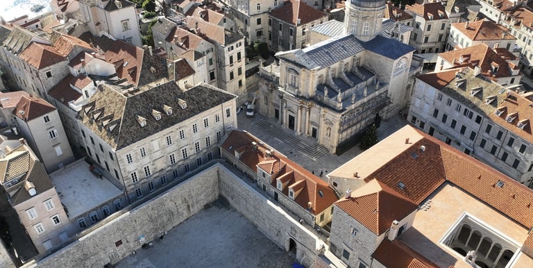 Snimka pročelja iz zraka