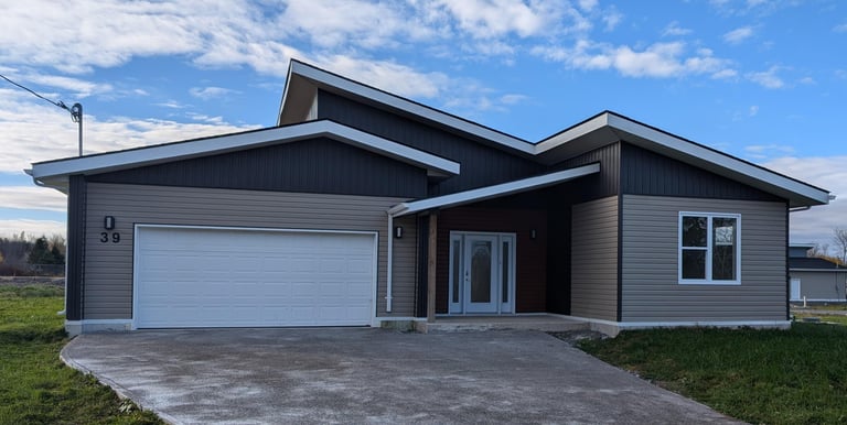 custom homes/ new build