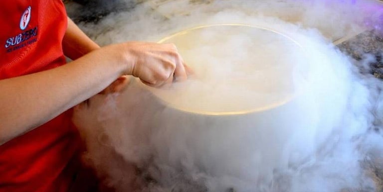 ice cream frozen using liquid nitrogen