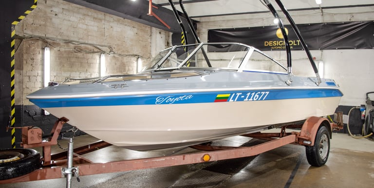 Automobiliu poliravimas Kaune. Įbrėžimų šalinimas Kaune. Apsauginės dangos.  Nano danga. Padengimas 