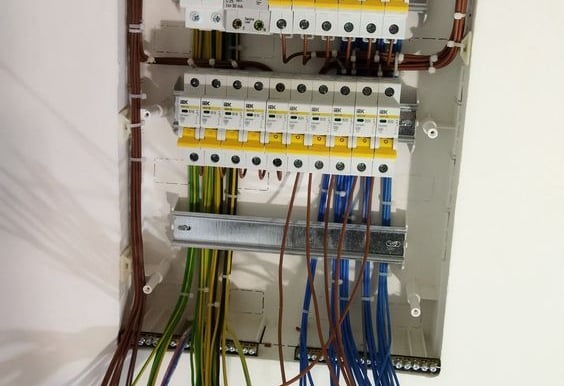 Montaj tablouri electrice moderne conforme normelor in vigoare