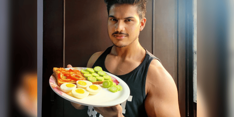 A nutritionist showing a healthy meal