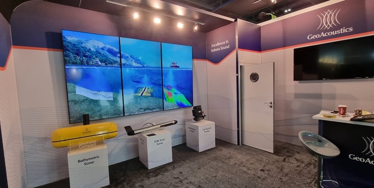 MountMt=yTV - tripple Samsung 65" TV's mounted in portrait position to form a video wall