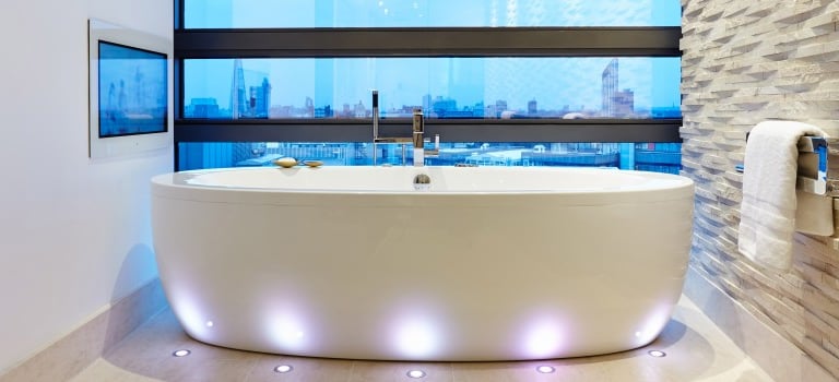 Aquavision TV in bathroom, Waterproof TV