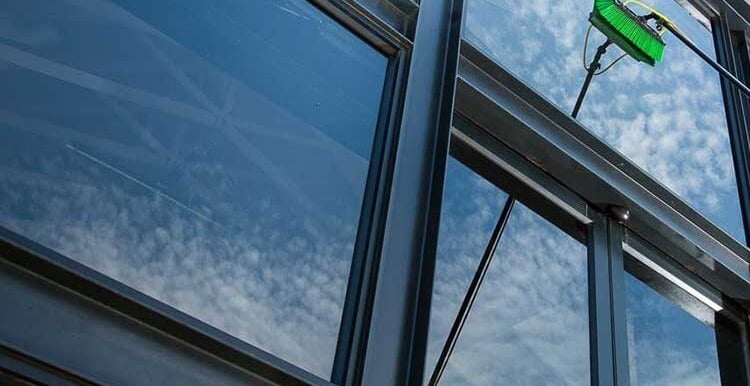 COMMERCIAL WINDOW CLEANING SERVICES