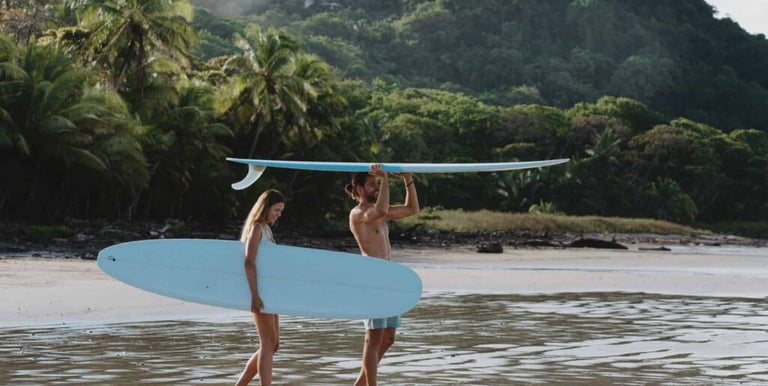 Couple retreat santa teresa, costa rica. Surf lessons