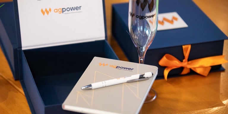 Imagem de produtos personalizados criados por Delinear Artes Visuais