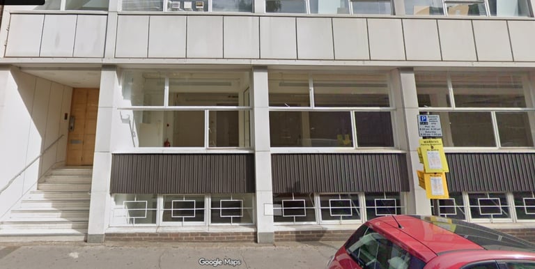 Private medical centre serving Greek and Italian patients in London.