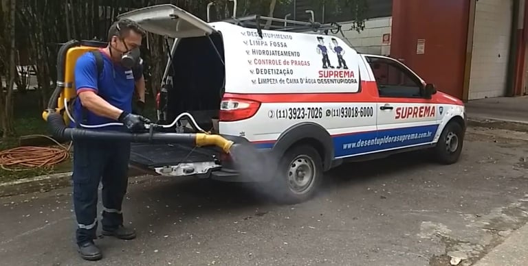 carro da suprema desentupidora