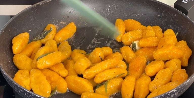 Cook the gnocchi with the herb butter