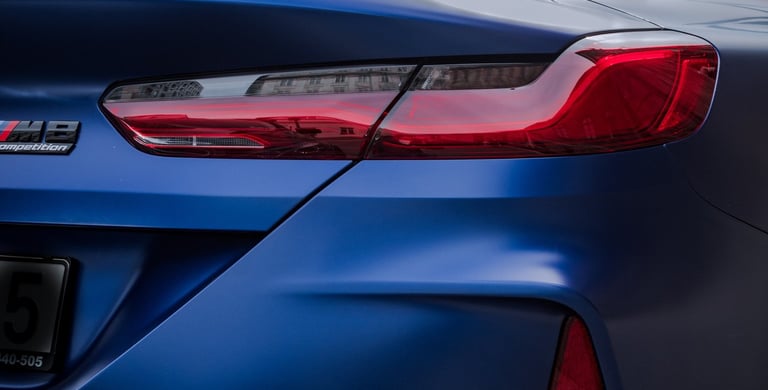 Professionelle Autoaufbereitung in Linz – glänzender Lack und sauberes Interieur