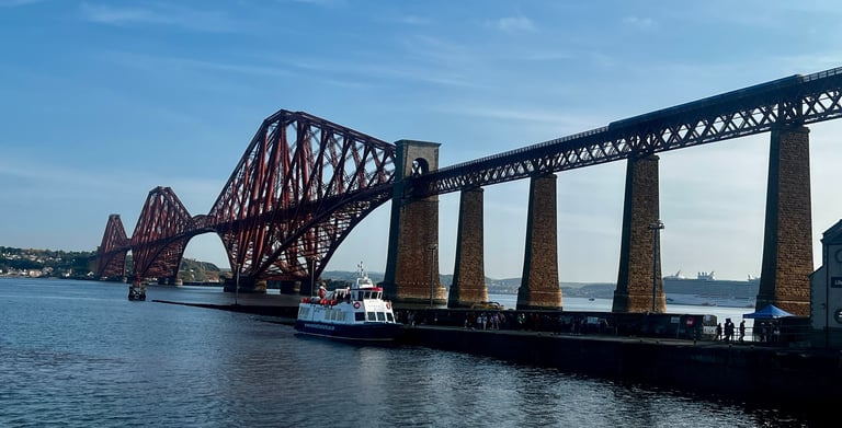 the forth rail bridge at south queensferry